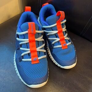 New Balance little kid sneakers. Great condition. Orange and blue size 13. Boys